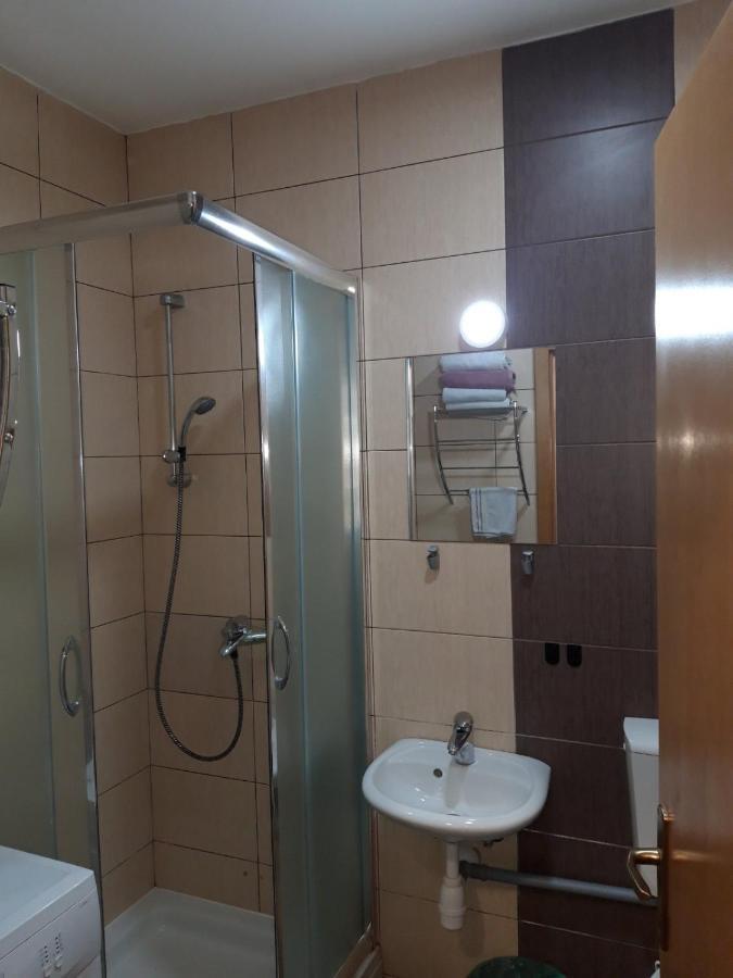 Apartment Eurho Osijek Luaran gambar