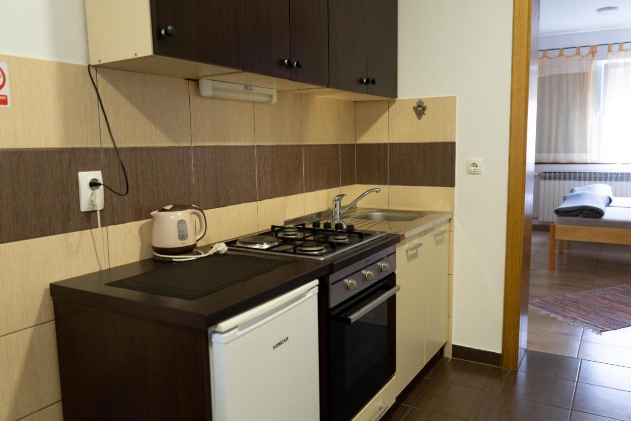 Apartment Eurho Osijek Luaran gambar