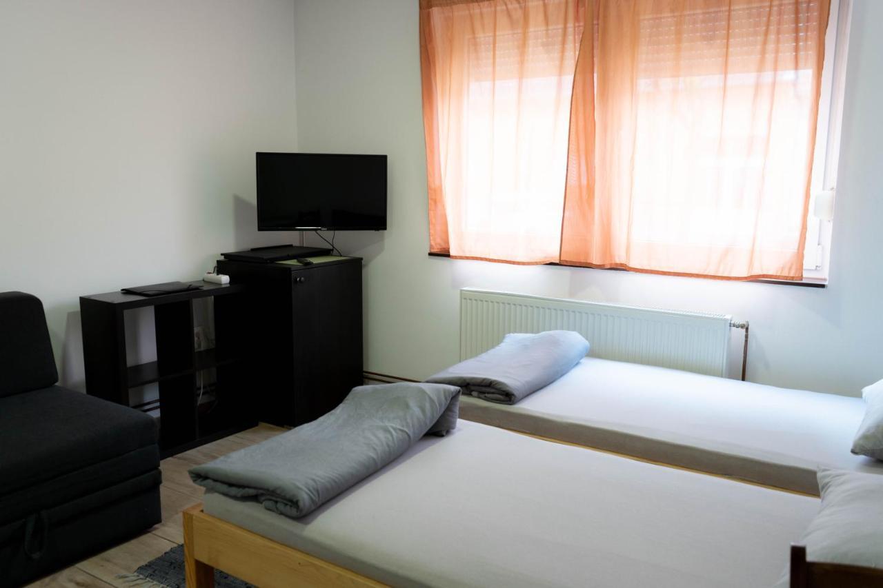 Apartment Eurho Osijek Luaran gambar
