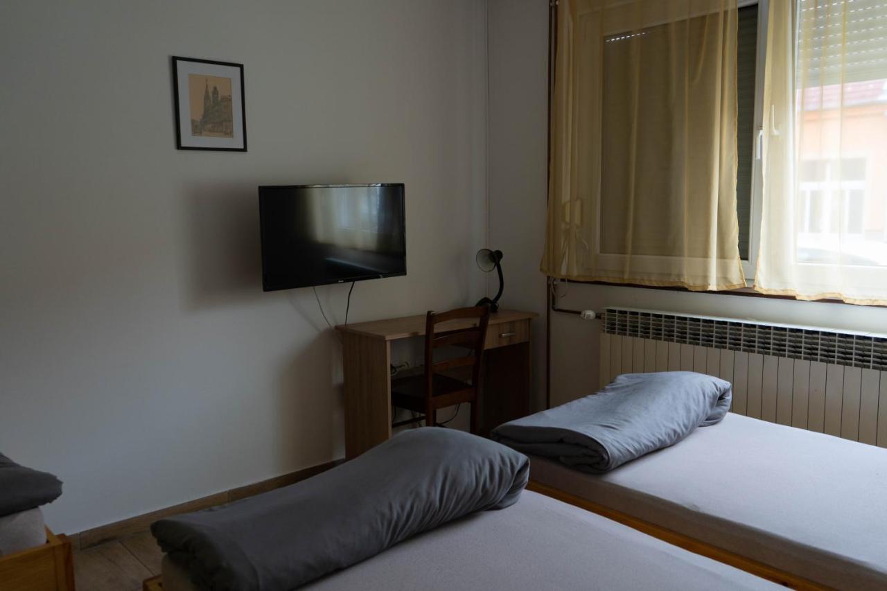 Apartment Eurho Osijek Luaran gambar
