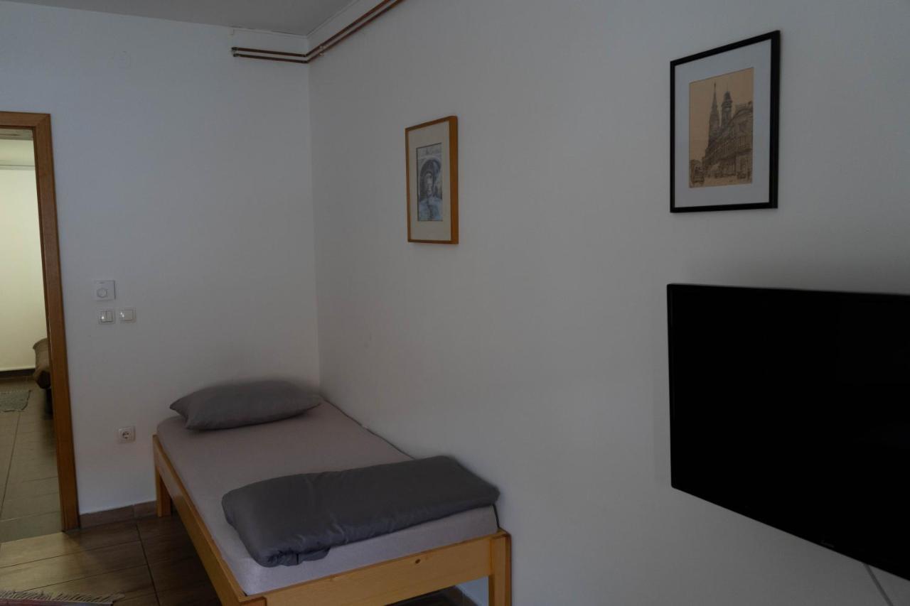Apartment Eurho Osijek Luaran gambar