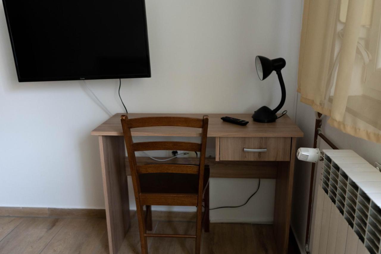 Apartment Eurho Osijek Luaran gambar