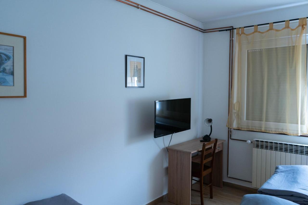 Apartment Eurho Osijek Luaran gambar
