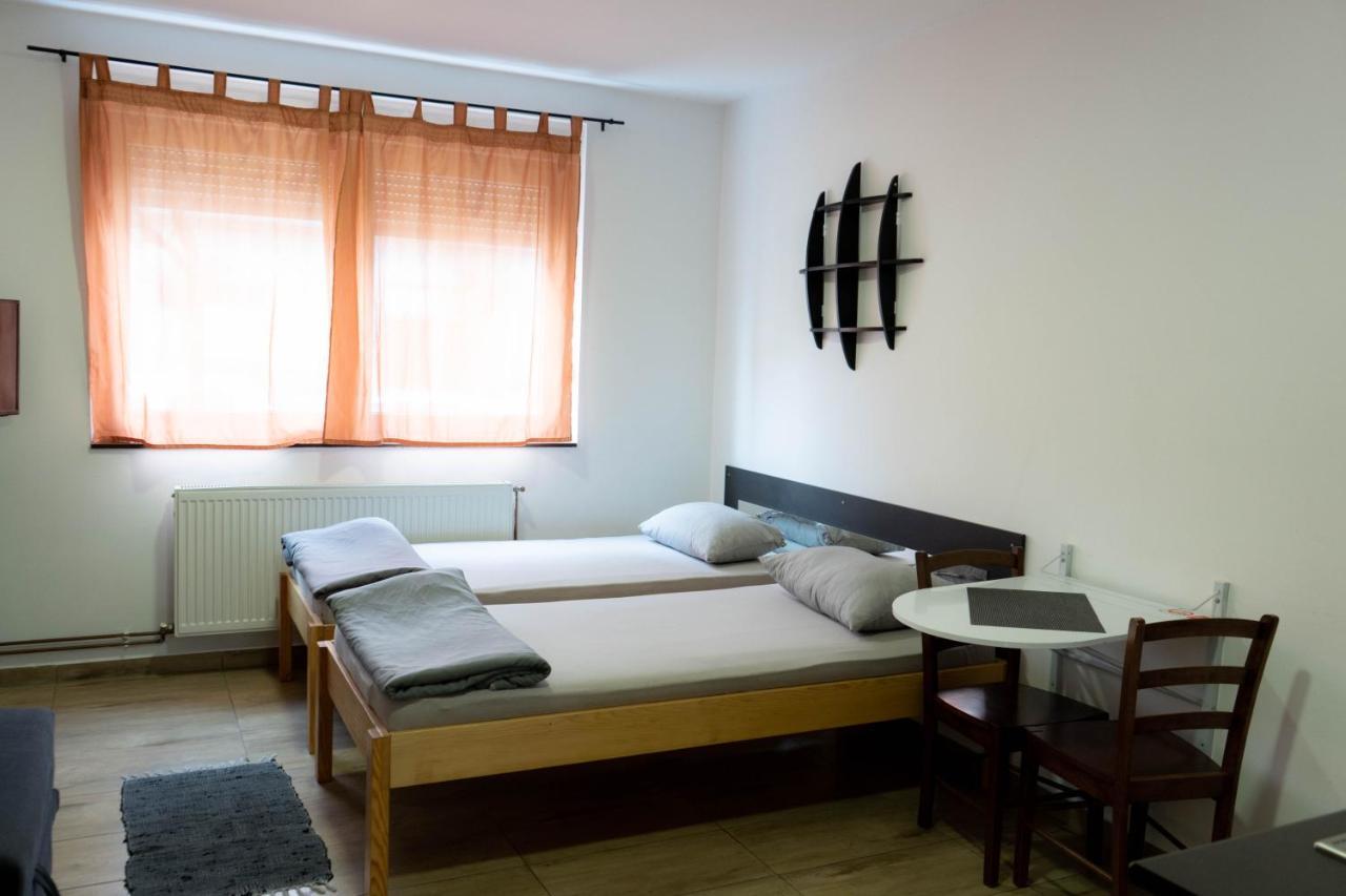 Apartment Eurho Osijek Luaran gambar