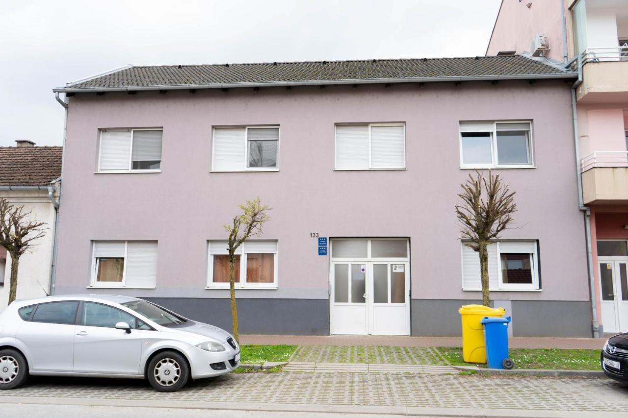 Apartment Eurho Osijek Luaran gambar